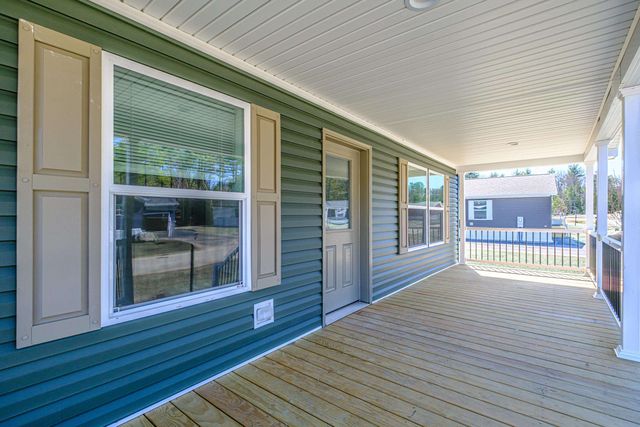 68 Diamondback Drive, Rochester, NH 03868