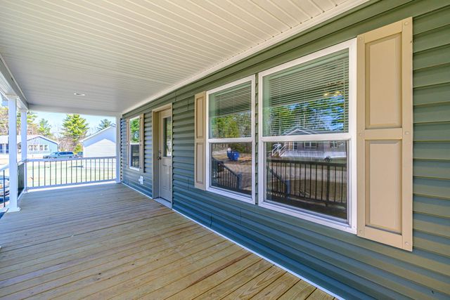 68 Diamondback Drive, Rochester, NH 03868