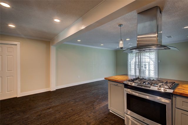 1507 Crestridge Drive, Mesquite, TX 75149