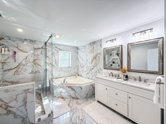 52 Phelps St, Marlborough, MA 01752