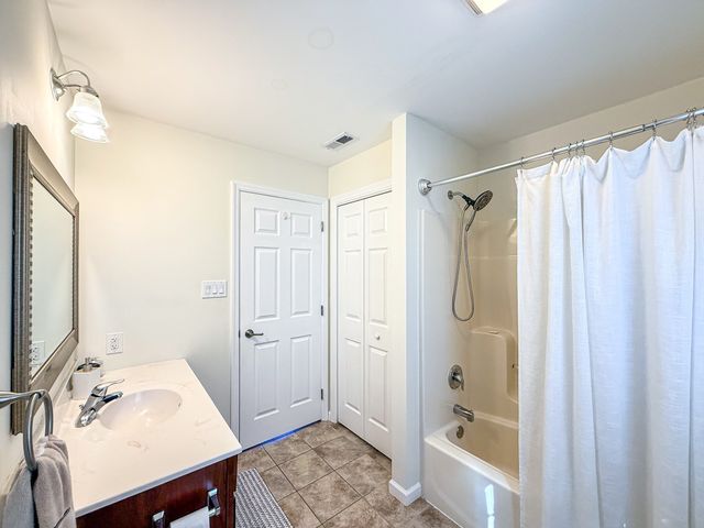 52 Phelps St, Marlborough, MA 01752