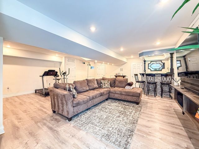 52 Phelps St, Marlborough, MA 01752