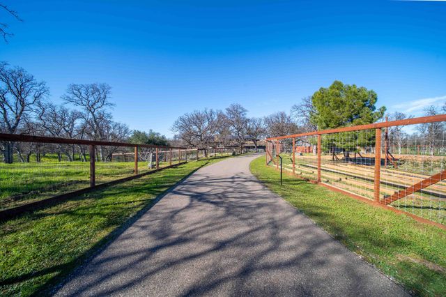 15415 Willowlane Court, Red Bluff, CA 96080