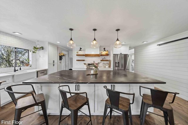 15415 Willowlane Court, Red Bluff, CA 96080