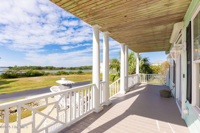 119 Pintail Lane, Harkers Island, NC 28531