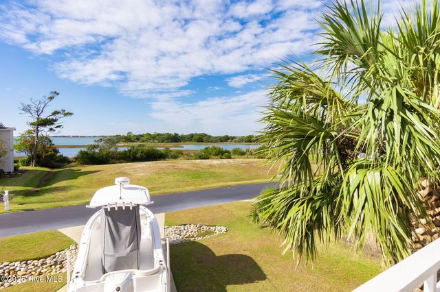 119 Pintail Lane, Harkers Island, NC 28531