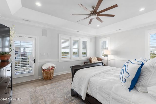 119 Pintail Lane, Harkers Island, NC 28531