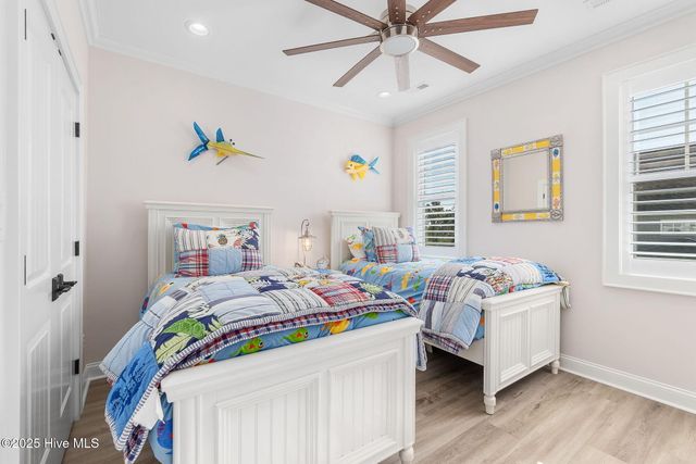 119 Pintail Lane, Harkers Island, NC 28531