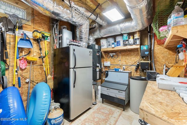 119 Pintail Lane, Harkers Island, NC 28531