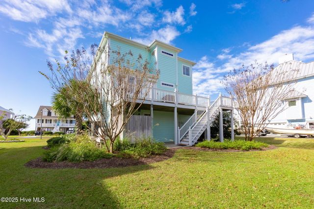 119 Pintail Lane, Harkers Island, NC 28531