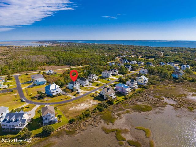 119 Pintail Lane, Harkers Island, NC 28531