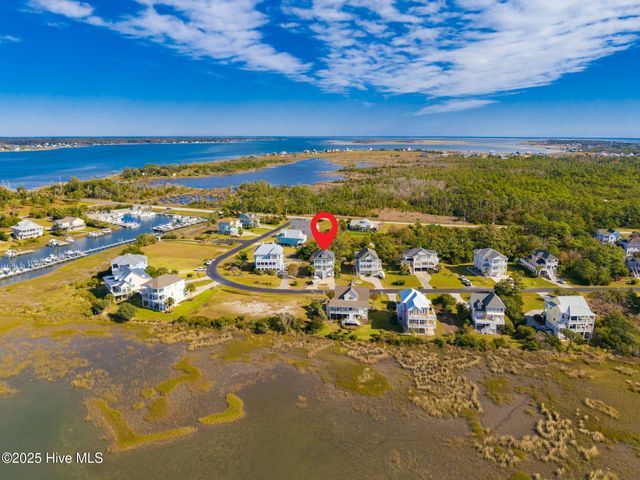 119 Pintail Lane, Harkers Island, NC 28531