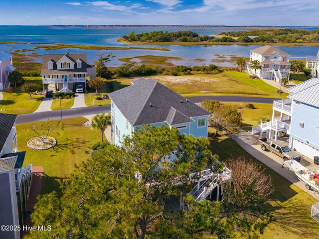119 Pintail Lane, Harkers Island, NC 28531