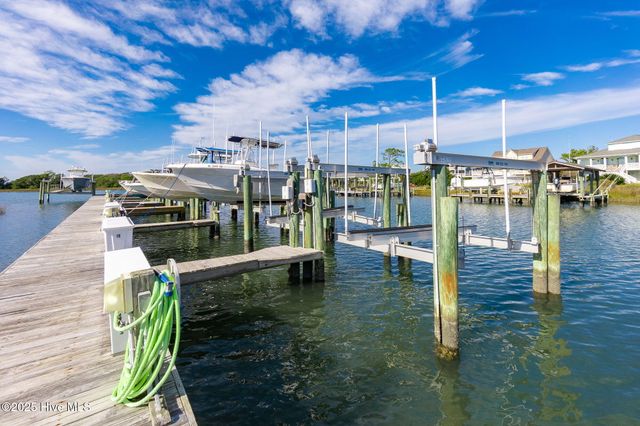 119 Pintail Lane, Harkers Island, NC 28531