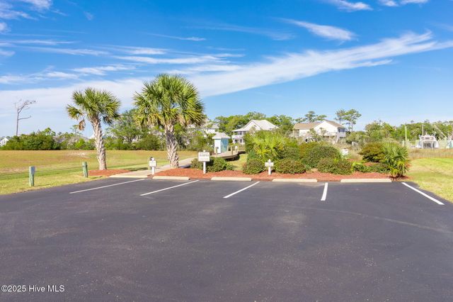 119 Pintail Lane, Harkers Island, NC 28531