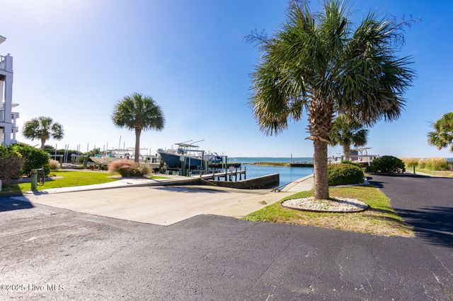 119 Pintail Lane, Harkers Island, NC 28531