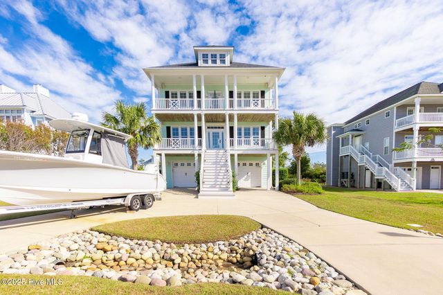 119 Pintail Lane, Harkers Island, NC 28531