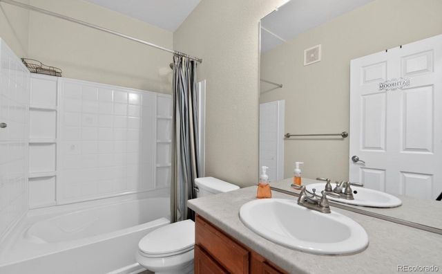 7222 S Blackhawk Street 206, Aurora, CO 80112