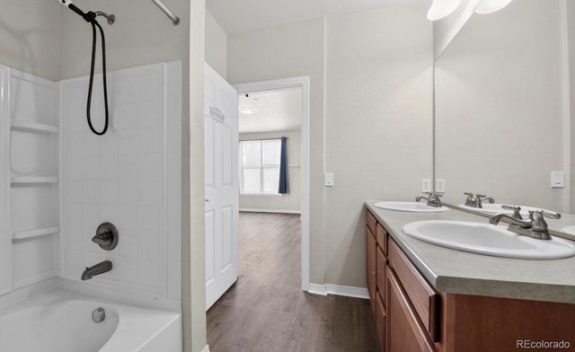 7222 S Blackhawk Street 206, Aurora, CO 80112