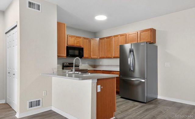 7222 S Blackhawk Street 206, Aurora, CO 80112