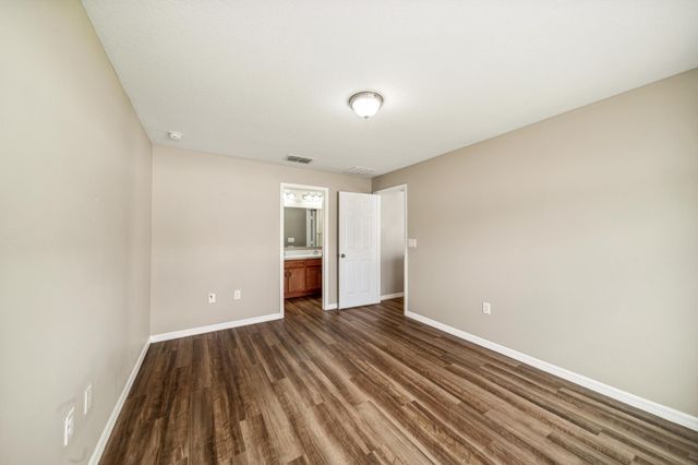 5485 NW Pine Trail Cir, Port St Lucie, FL 34983