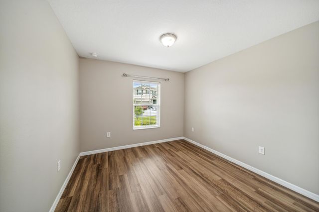5485 NW Pine Trail Cir, Port St Lucie, FL 34983