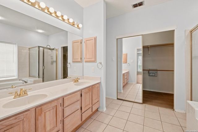 2118 CHITTIM PASS DR, San Antonio, TX 78232