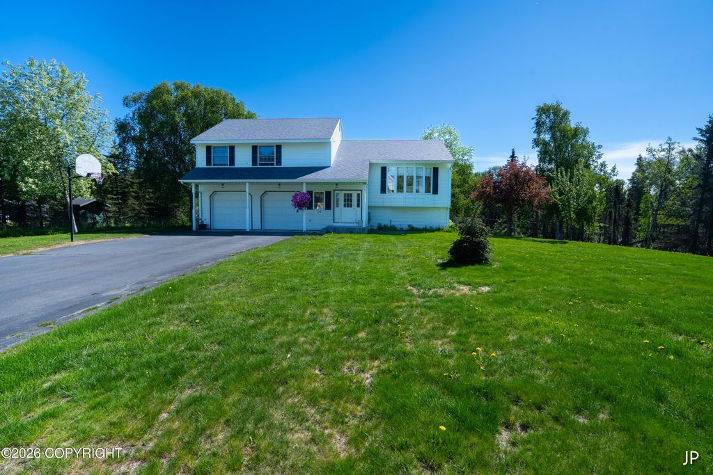 119 Wooded Glen Court, Kenai, AK 99611