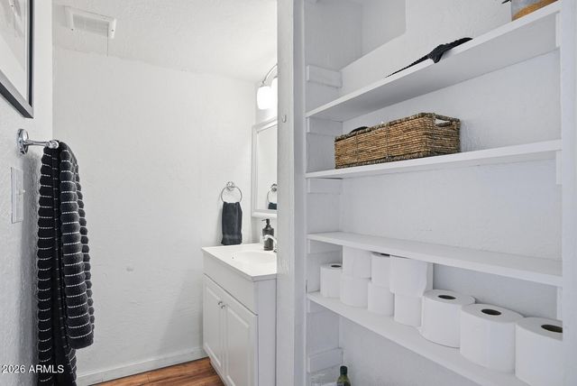 4630 N 68TH Street 201, Scottsdale, AZ 85251