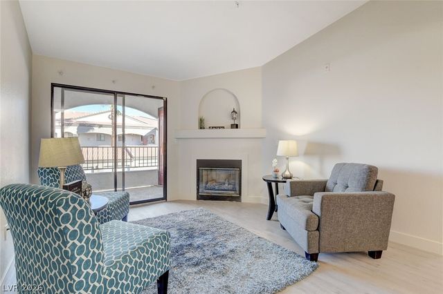 950 Seven Hills Drive 1422, Henderson, NV 89052