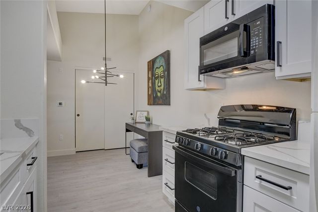 950 Seven Hills Drive 1422, Henderson, NV 89052