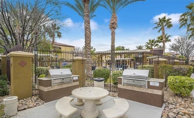 950 Seven Hills Drive 1422, Henderson, NV 89052