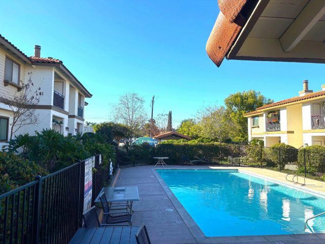 1009 S Sunshine Ave B, El Cajon, CA 92020