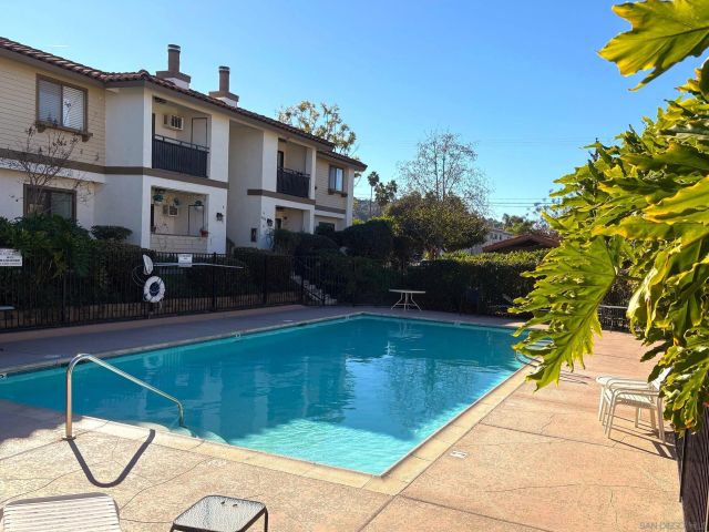 1009 S Sunshine Ave B, El Cajon, CA 92020