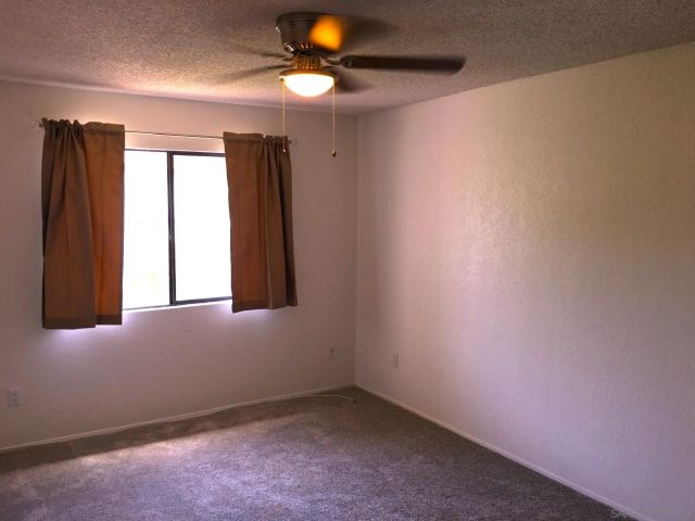 1009 S Sunshine Ave B, El Cajon, CA 92020