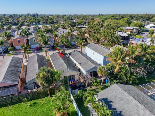 3125 Shelby Way Way, Palm Springs, FL 33461