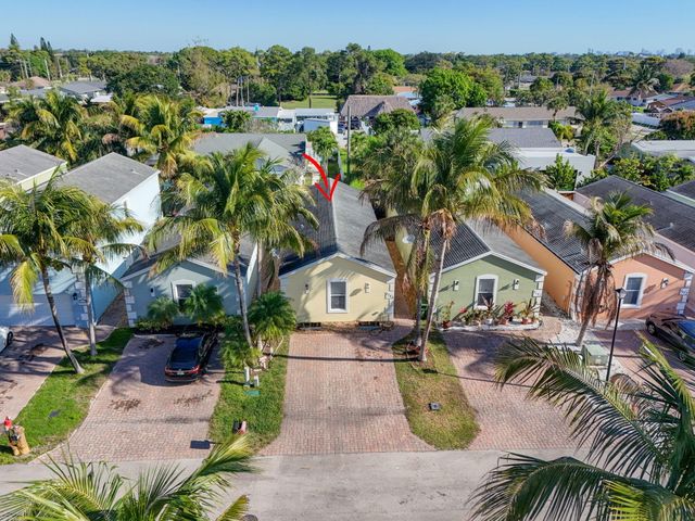 3125 Shelby Way Way, Palm Springs, FL 33461