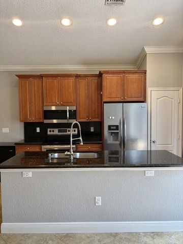 3125 Shelby Way Way, Palm Springs, FL 33461