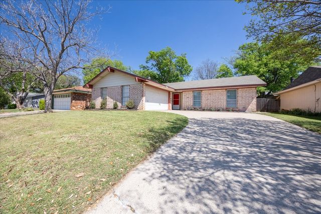 5424 Prince Drive, Lake Dallas, TX 75065