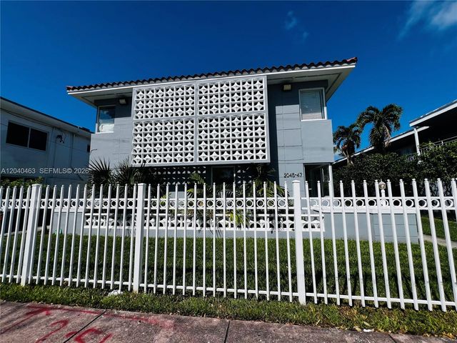 2045 Calais Dr 7, Miami Beach, FL 33141