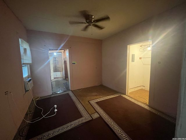 205 E White, San Antonio, TX 78214