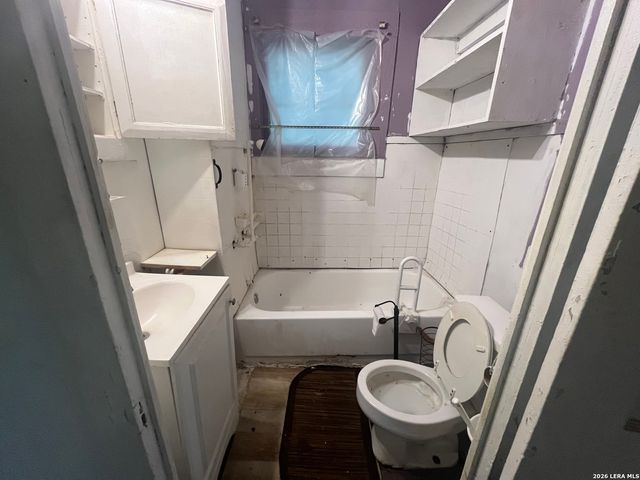 205 E White, San Antonio, TX 78214