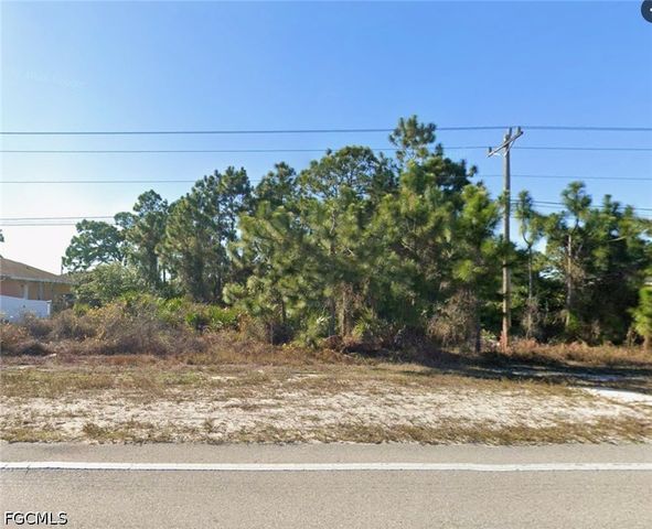 844 BELL BLVD, Lehigh Acres, FL 33974