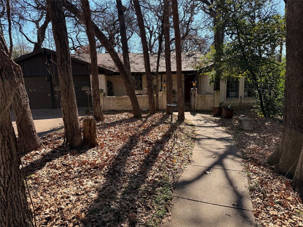1504 Phillip Court, Irving, TX 75060