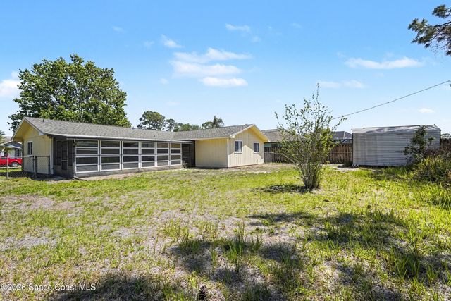 320 Algiers Avenue SE, Palm Bay, FL 32909