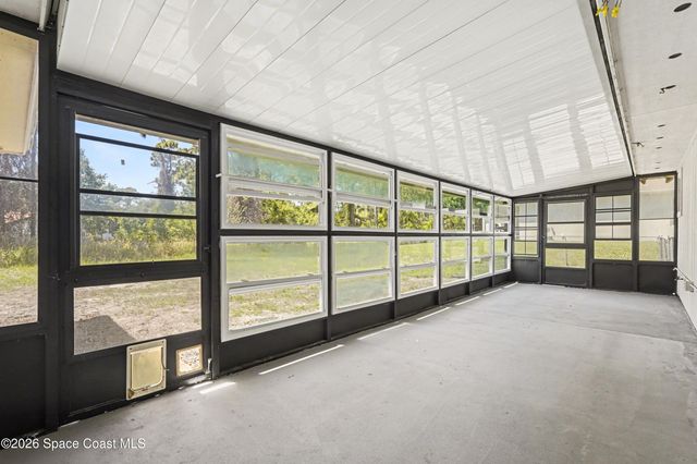 320 Algiers Avenue SE, Palm Bay, FL 32909