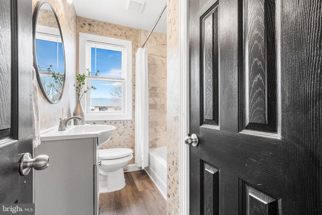 2109 BATH RD, Bristol, PA 19007