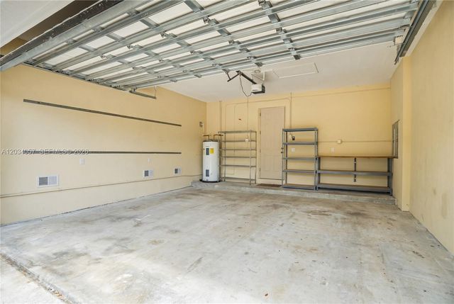 8919 NE 10th Avenue, Miami, FL 33138