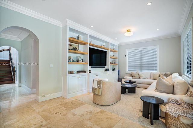 8919 NE 10th Avenue, Miami, FL 33138