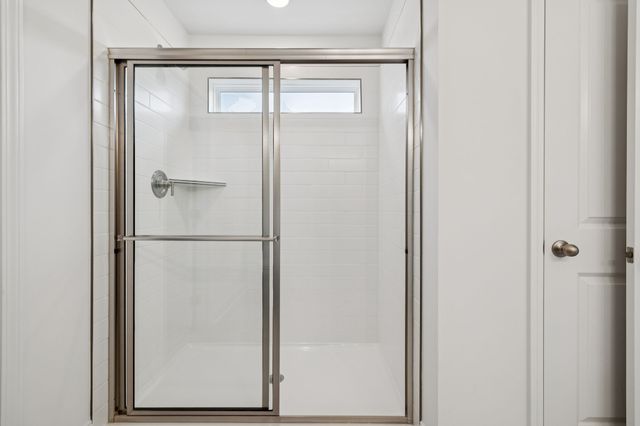 122 Dahlia Dr, La Vergne, TN 37086